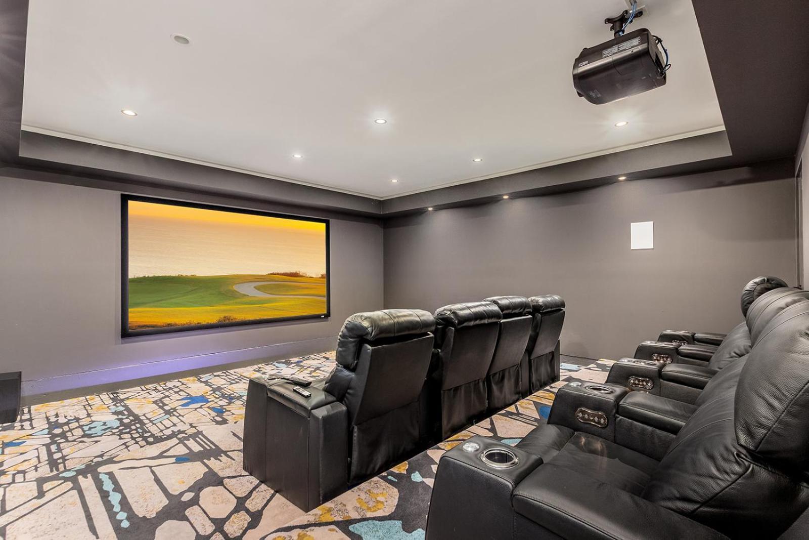 Luxury Micro-Resort, Theater, Sauna, Heated Pool Фінікс Екстер'єр фото